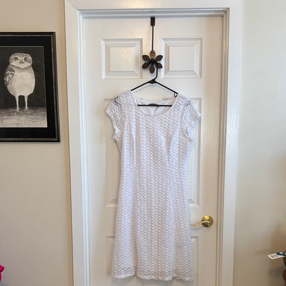 Sharagano White Midi Dress cap Sleeves Princess Seam Front Pull-On fully Lined